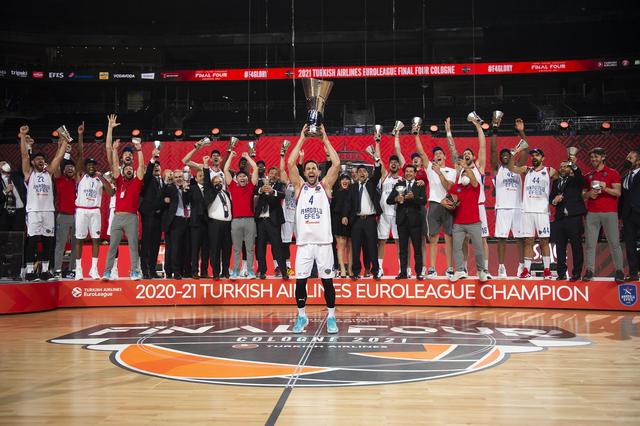 2015年8月：水手队岩隈久志对阵金莺投出无安打比赛，日本投手第二人。