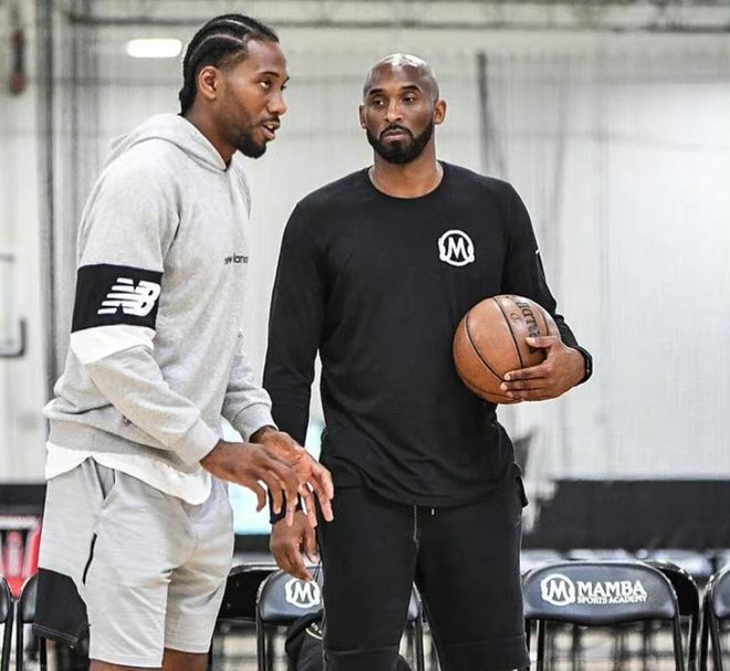 记者：多队关注赫塔16岁中场艾希霍恩，球员解约金1000-1200万