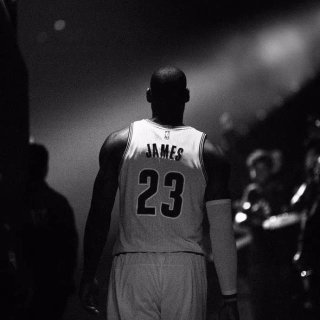 德天空：诺伊尔可能缺席拜仁未来两场比赛，战国