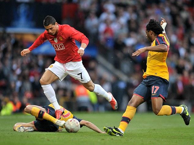 2025重庆马拉松鸣枪开跑