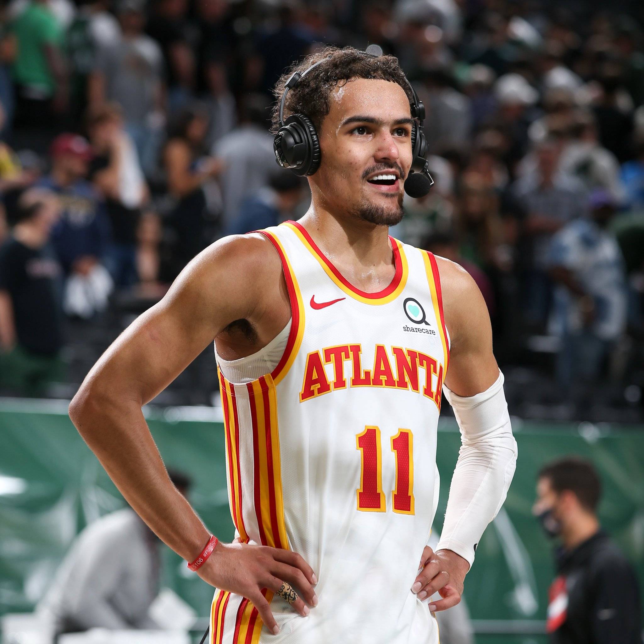 仅差1篮板再刷纪录！41岁詹姆斯31+10+9结束三连败